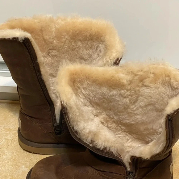 UGG AUS KENSINGTON Leather Sheepskin Brown Harness Biker Boot  Women Size 5 - Picture 5 of 11